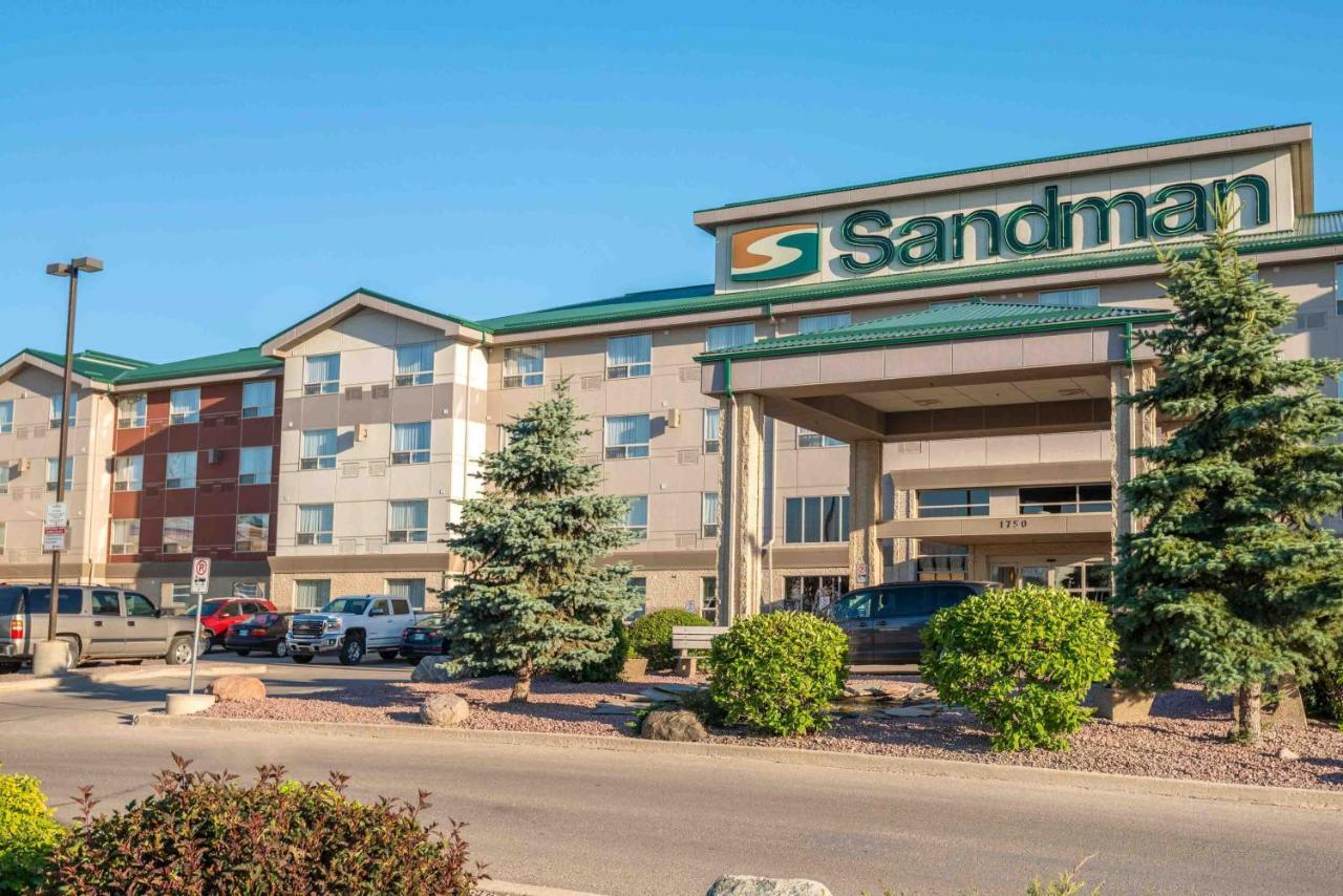 Sandman Hotel & Suites Winnipeg Airport Buitenkant foto